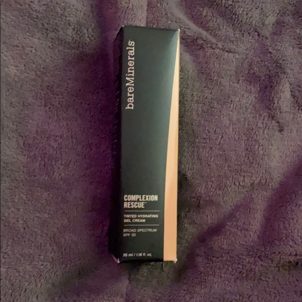 Bare minerals complexion rescue brand new!!